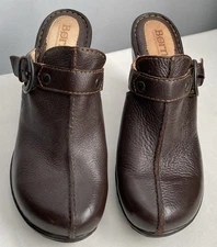 Born Brown Leather Mule Clogs Size US 7 Slide Slip On Decorative Brass Ring