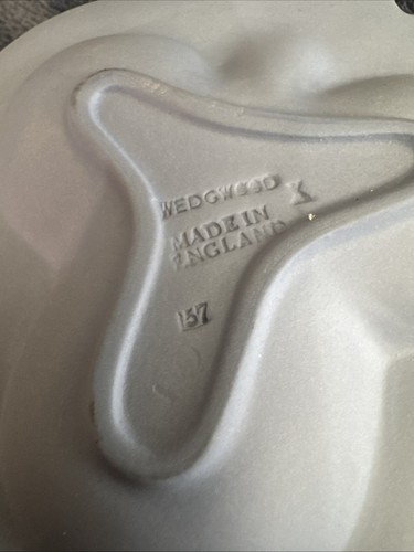 Clubs Wedgwood azzurro diaspro portagioie con accenti bianchi - Foto 7 di 9
