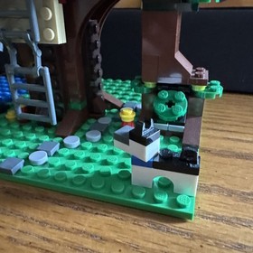 LEGO CREATOR: Tree House (31010)