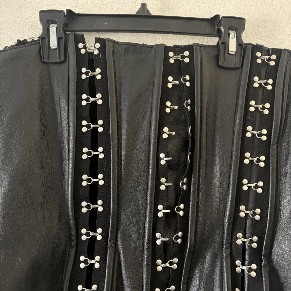 Lencería Allure 100% Cuero Corsé Negro Gótico Fetiche Mujer XL Ajustable Foto 2 de 4