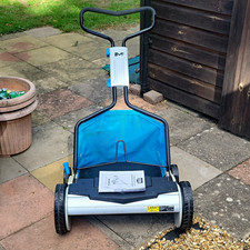Mac Allister Manual Push Reel/Cylinder Lawn Mower with Grass Catcher Bag