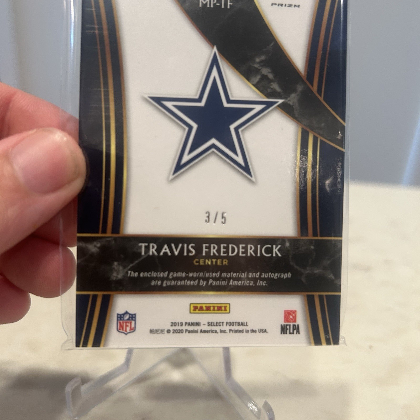 Travis Frederick 2019 Panini Select Game Used Patch Auto Green /5 Autograph view 4