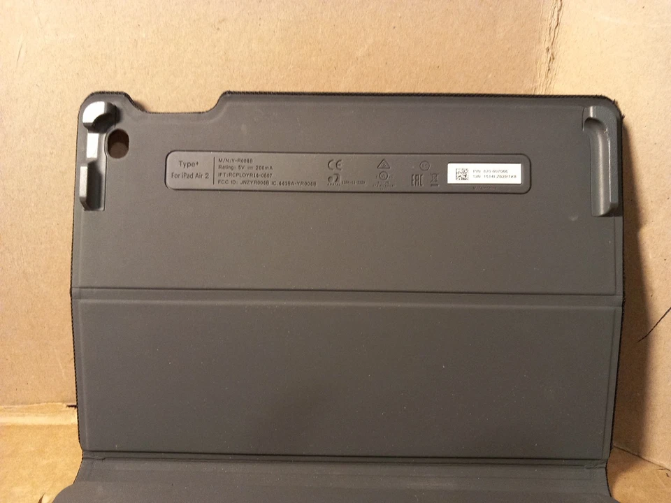 Logitech Y-R0048 Black Wireless Portable Keyboard Case for Apple iPad Air 2 - Image 4 of 4