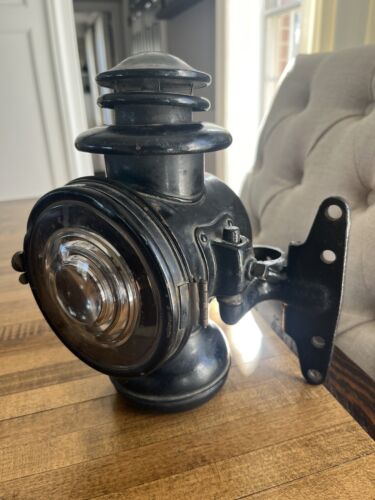 Antique Ford Model T Oil Lamp Headlamp With Rare Mounting Bracket - Zdjęcie 1 z 13