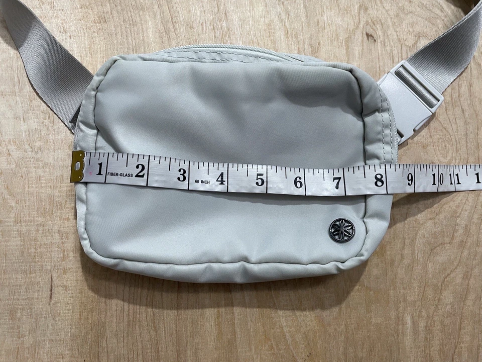 Gaiam Running Pack Exercício Fitness Cintura Ajustável, Cinza - Imagem 3 de 4