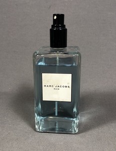 marc jacobs rain perfume