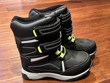 Totes Seth Black Neon Green 3M Thinsulate Warm Youth Winter Boots 2Y 3Y 5Y NEW