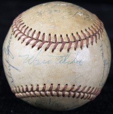 THE LOS ANGELES DODGERS - AUTOGRAPHED SIGNED BASEBALL CIRCA 1961 WITH CO-SIGNERS