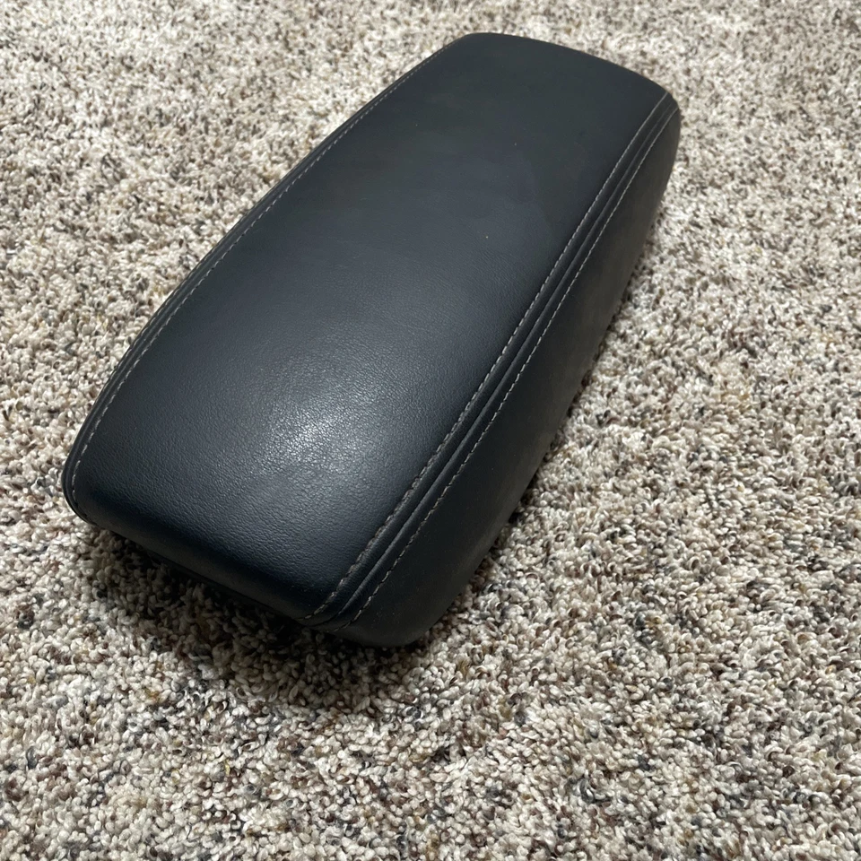 NISSAN KICKS CONSOLA CENTRAL REPOSABRAZOS REPOSABRAZOS TAPA ALMACENAMIENTO OEM 2021 - 2023 Foto 2 de 4