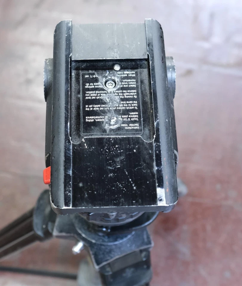 Cabezal fluido con trípode Sachtler Video 18P Foto 3 de 4