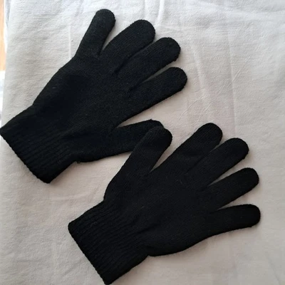 Gants noirs acrylique Taille unique Neufs - Photo 1/4