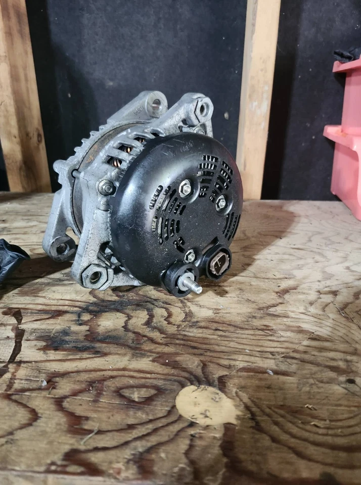 Alternador Hyundai Genesis 2013 5,0 OEM Foto 3 de 4