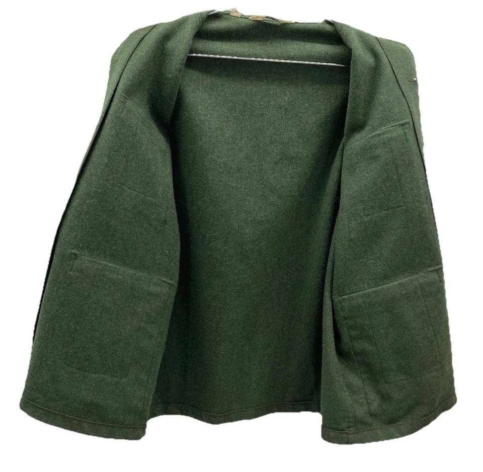 Vtg Woolrich Men’s Large Chore Four Pocket Flannel Coat Button Up Wool - Image 3 of 4