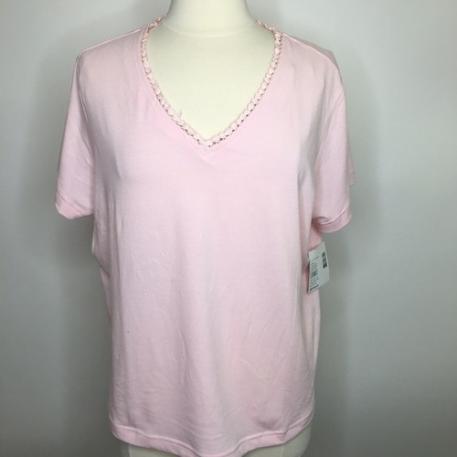 Blusa Top Sag Harbor Para Mujer Elastizada Rosa Encaje 1X A23 - Imagen 2 de 6