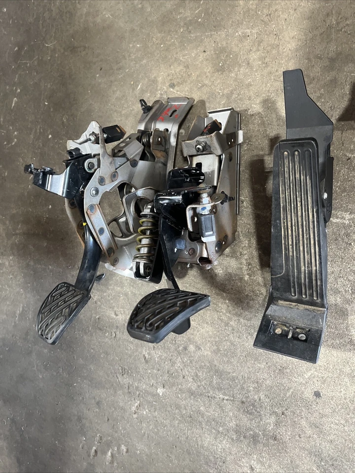 Nissan 370z 2010 2015 cupé embrague manual pedal freno gasolina OEM Foto 4 de 4