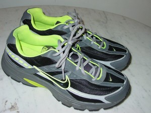 nike initiator green