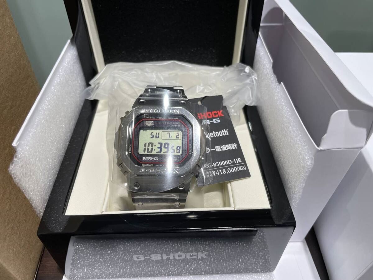 Casio G-SHOCK MRG-B5000D-1JR complete with accessories Made Casio G-SHOCK MRG-B5000D-1JR complete with accessories Made