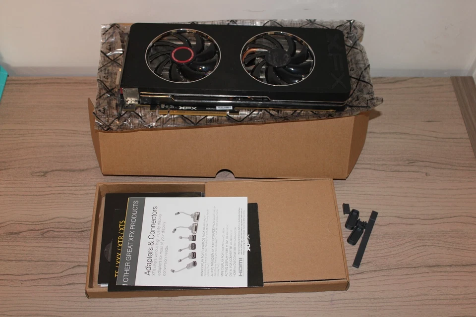 XFX R9 280X Black OC Edition 3GB DDR5 HDMI 2xDVI Graphics Card AMD Used in box - Image 2 of 3