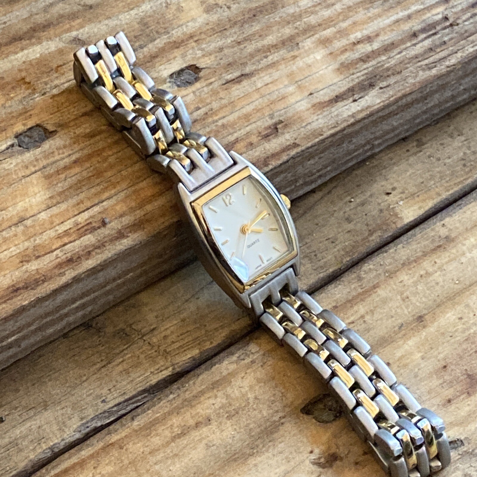 Two Tone Rectangular Case Dial Ladies Fashion Qua… - image 2