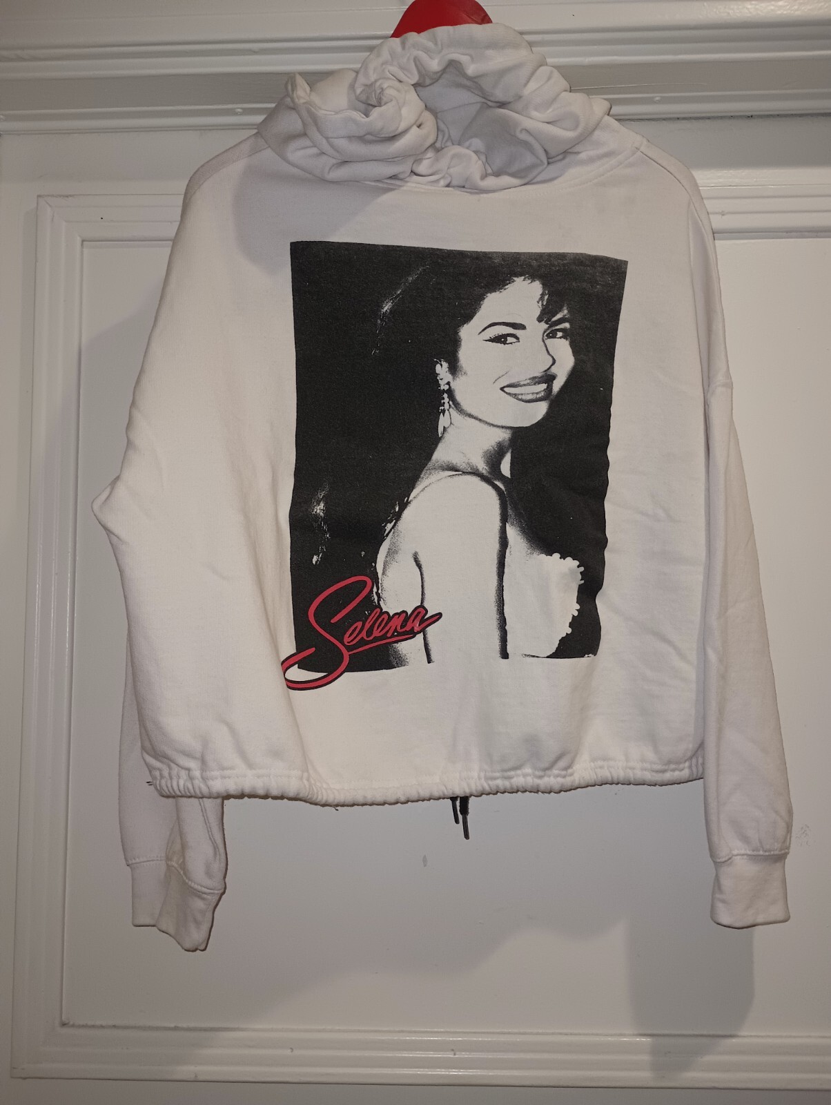 Official Merch Selena Quintanilla Cropped White Hoodi… - Gem