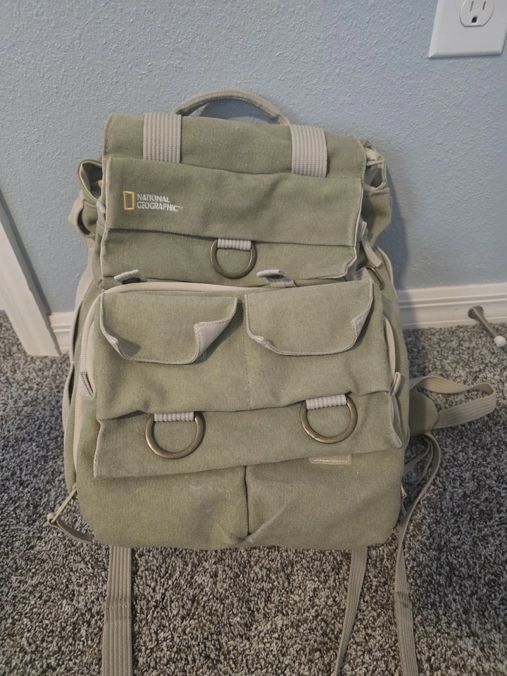 Mochila mediana National Geographic Earth Explorer bolsa para cámara usada en excelente estado Foto 2 de 4