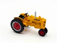 1/64 Minneapolis Moline 5 Star Tractor With Narrow Front