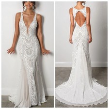 Sheath Bohemian Wedding Dress Deep V Neck Lace Beach Tulle Backless Bridal Gowns