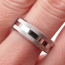 925 Sterling Silver Ribbed Band Ring Size 8