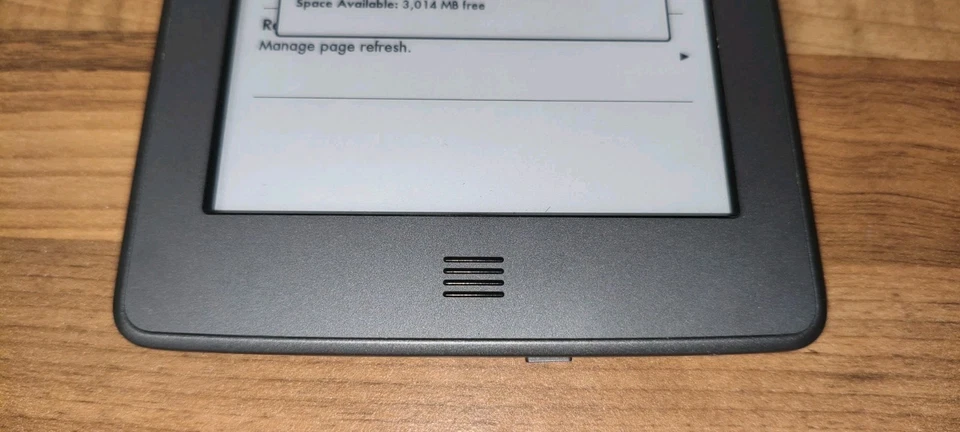 Amazon Kindle Touch 4th Generation 4GB e-reader - Image 4 of 4