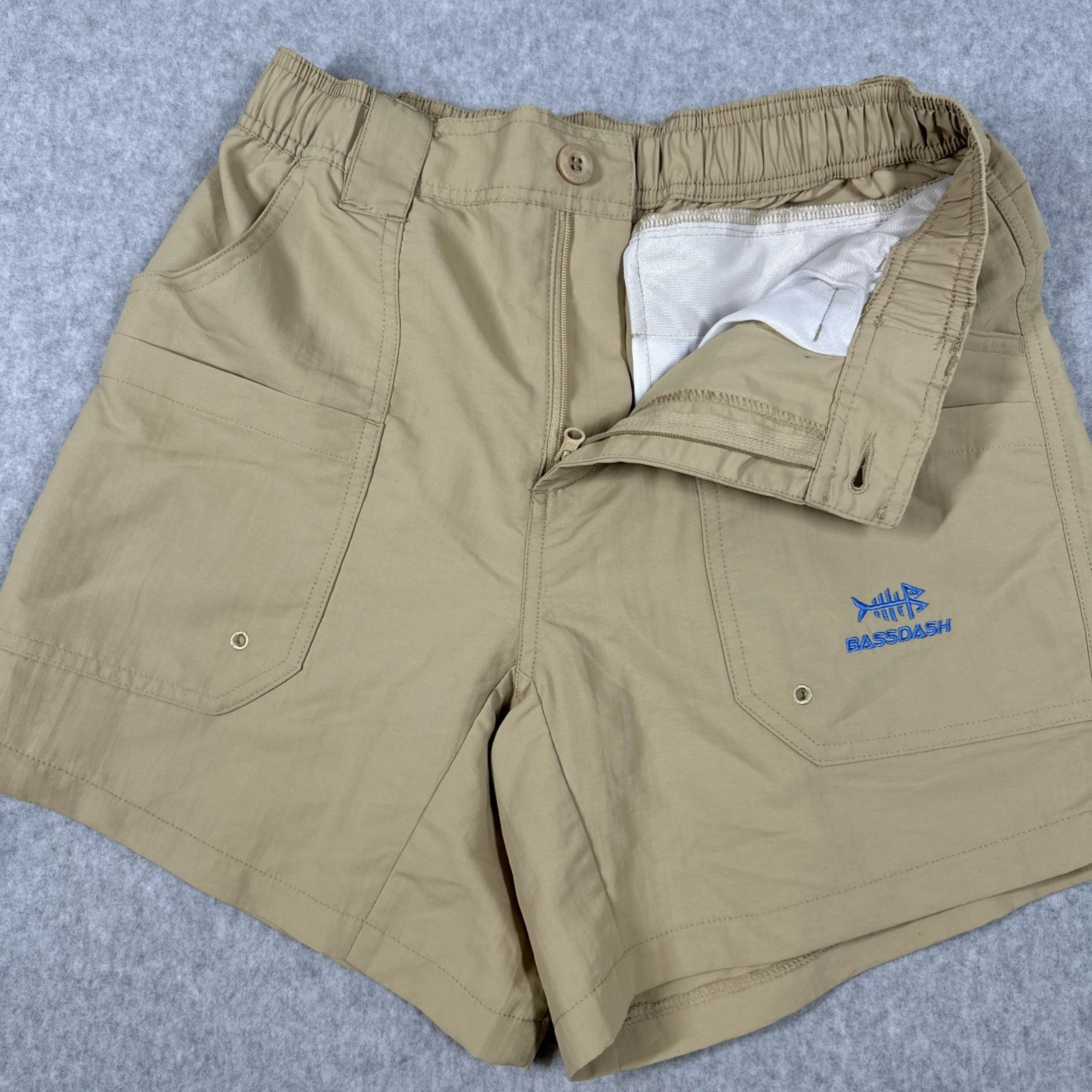 Bassdash Cargo Fishing Shorts Men's Large 5.5" Beige Elastic Waist Outdoors