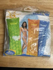  Intex The Wet Set Inflatable Pool Air Mattress  72" X 27" Green