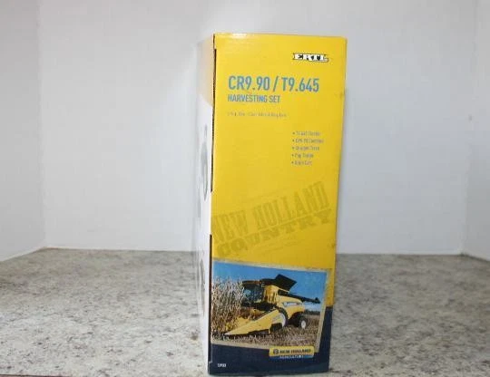 New Holland Harvesting CR9.90 Combine T9.645 Tractor Cart & Truck 7 Pc Set 1/64 - Image 4 of 4