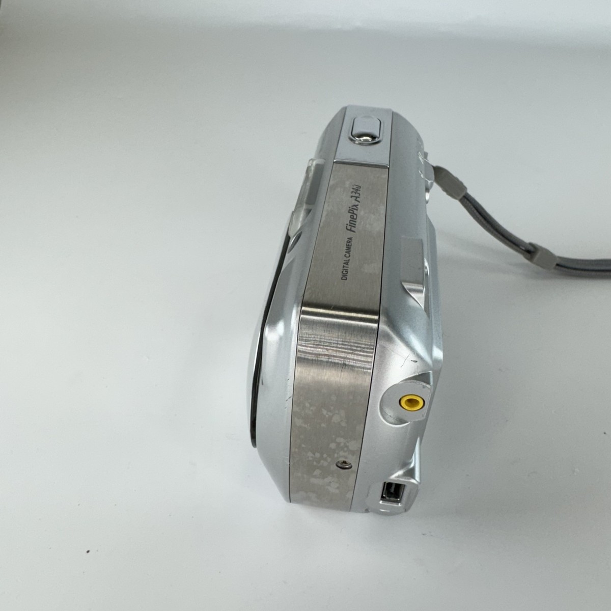 FUJIFILM finepix a340 デジタルカメラ Fujifilm FinePix A340 4-megapixel digital camera at Crutchfield