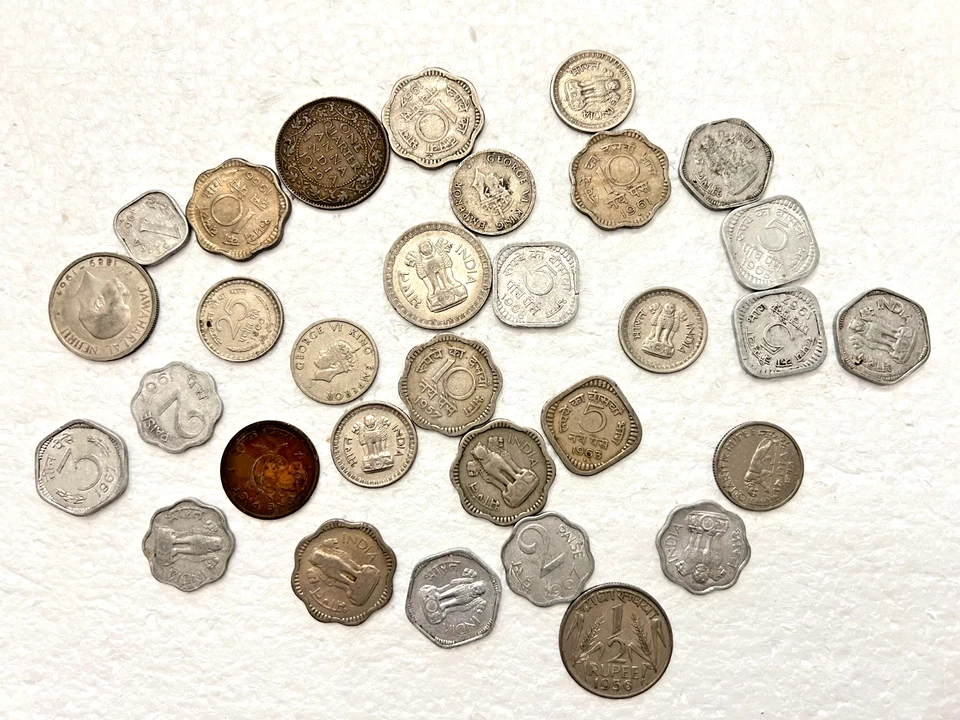 31 Various Older INDIA Coins - Image 2 of 2