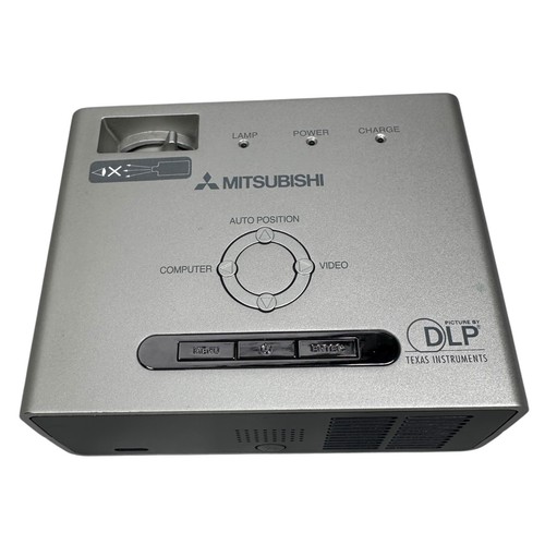 Mitsubishi Electric PK20 Mini Pocket Projector Silver DLP with Power Adapter - Picture 2 of 12