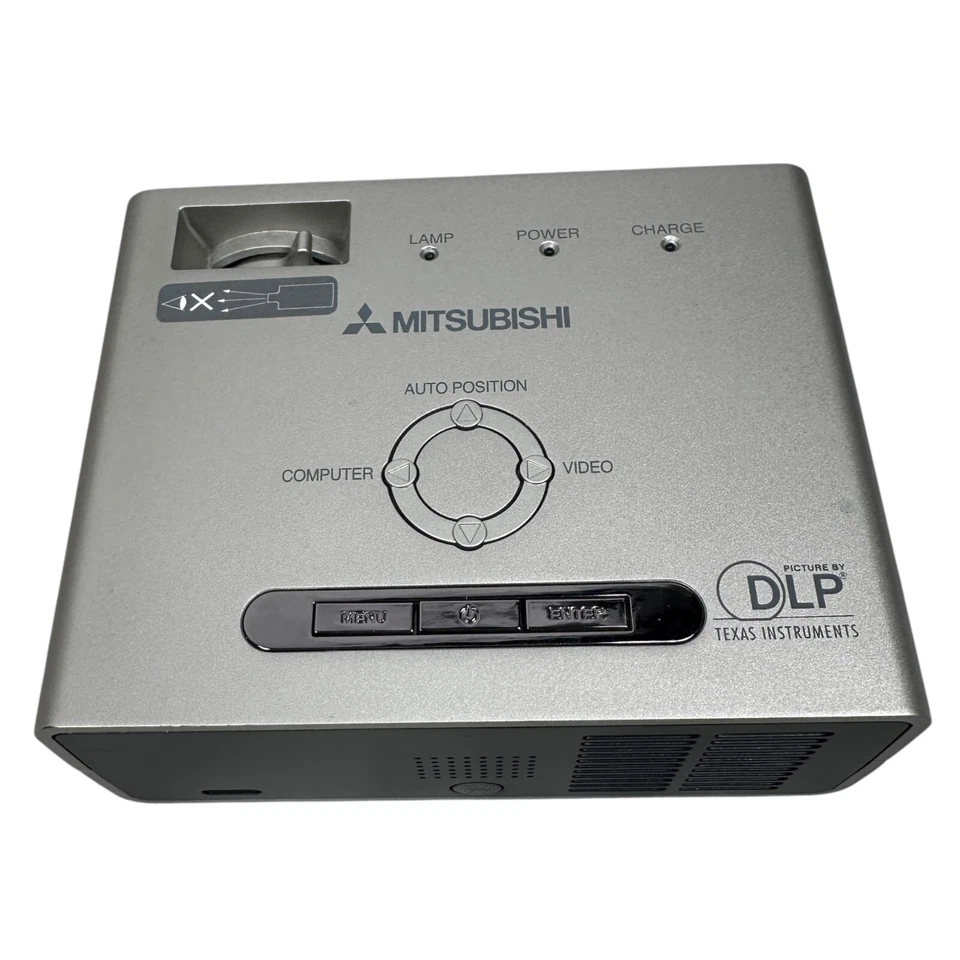 Mitsubishi Electric PK20 Mini Pocket Projector Silver DLP with Power Adapter - Image 2 of 4
