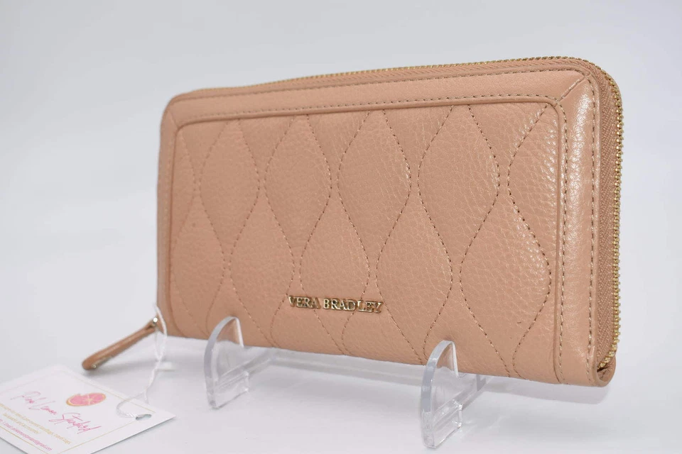 Cartera Vera Bradley Georgia de cuero acolchado en color nude Foto 2 de 4