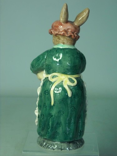 Beswick MRS RABBIT BAKING Figurine ECF13 1998 New Colourway English Country Folk - Picture 3 of 5