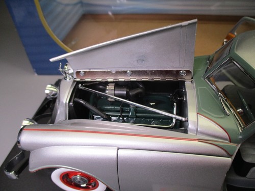 AX179 SIGNATURE MODELS 1/18 1:18 PIERCE ARROW 1933 REF 18136 SILVER - Foto 10 di 16