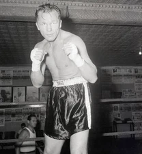 Tony Zale Standing In Fighting Pose 1948 OLD BOXING PHOTO