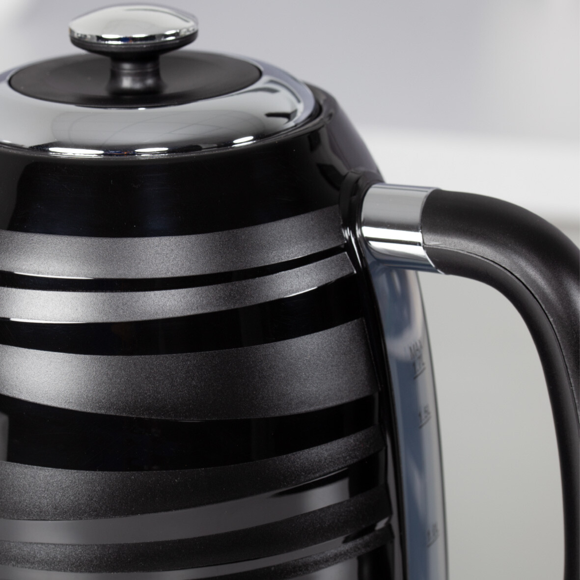 Quest Harmony Rapid Boil Kettles / 1.7L Capacity / Spout Filter