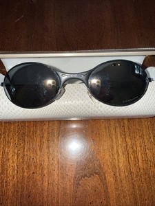 Oakley E Wire Titanium | eBay