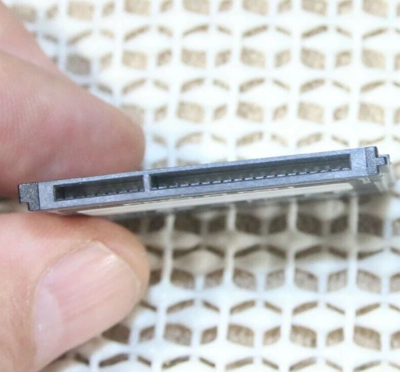 Tarjeta de memoria Cfast 2.0 3600X 560 mbs PixelFlash Premium 128 GB Foto 3 de 4