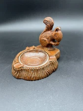Vintage 1950s Wood Look Syroco Squirrel Ashtray/Pipe Holder With Glass Insert