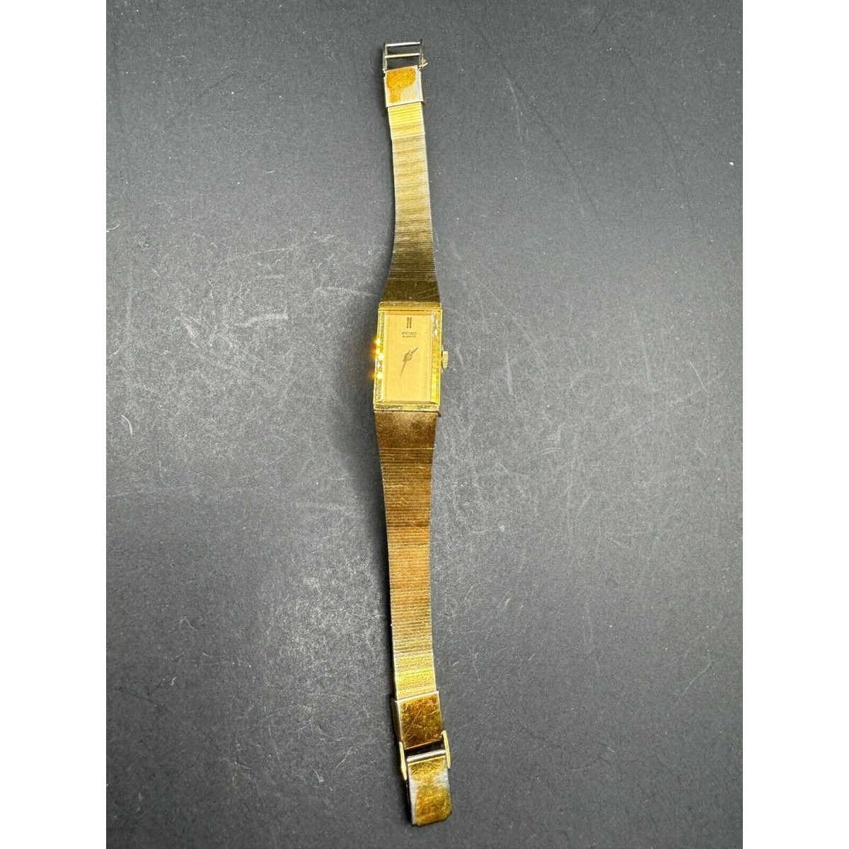 Vintage Seiko Quartz Watch Women's Gold Tone Gold Dial Rectangle
