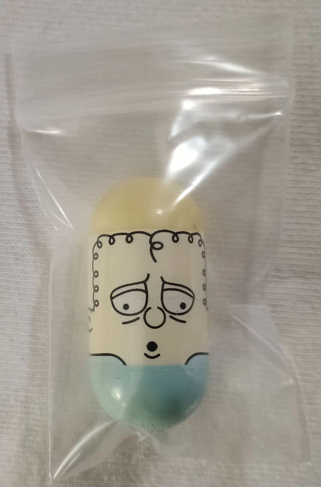 VINTAGE RETIRED SPIN MASTER 2004 SIMPSONS MIGHTY BEANZ NUMBER 36 WENDELL BEAN - Image 3 of 4