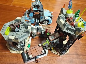 Lego: Set 9466 The Crazy Scientists/ His Monster Factory No box