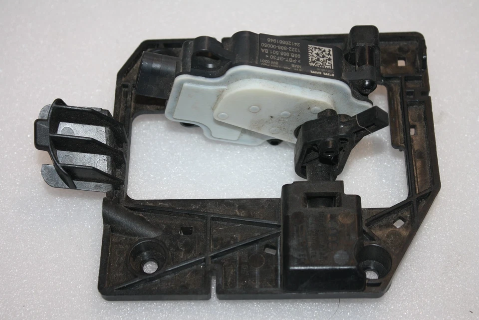 GENUINE AUDI A4 B9 ACTUATOR INTAKE MOTOR 95B965501BA - Image 2 of 4