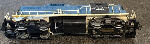 O Gauge 3-Rail Lionel 6-8654 B&M Boston & Maine GP9 locomotiva diesel FastShipš„ - Foto 16 di 24