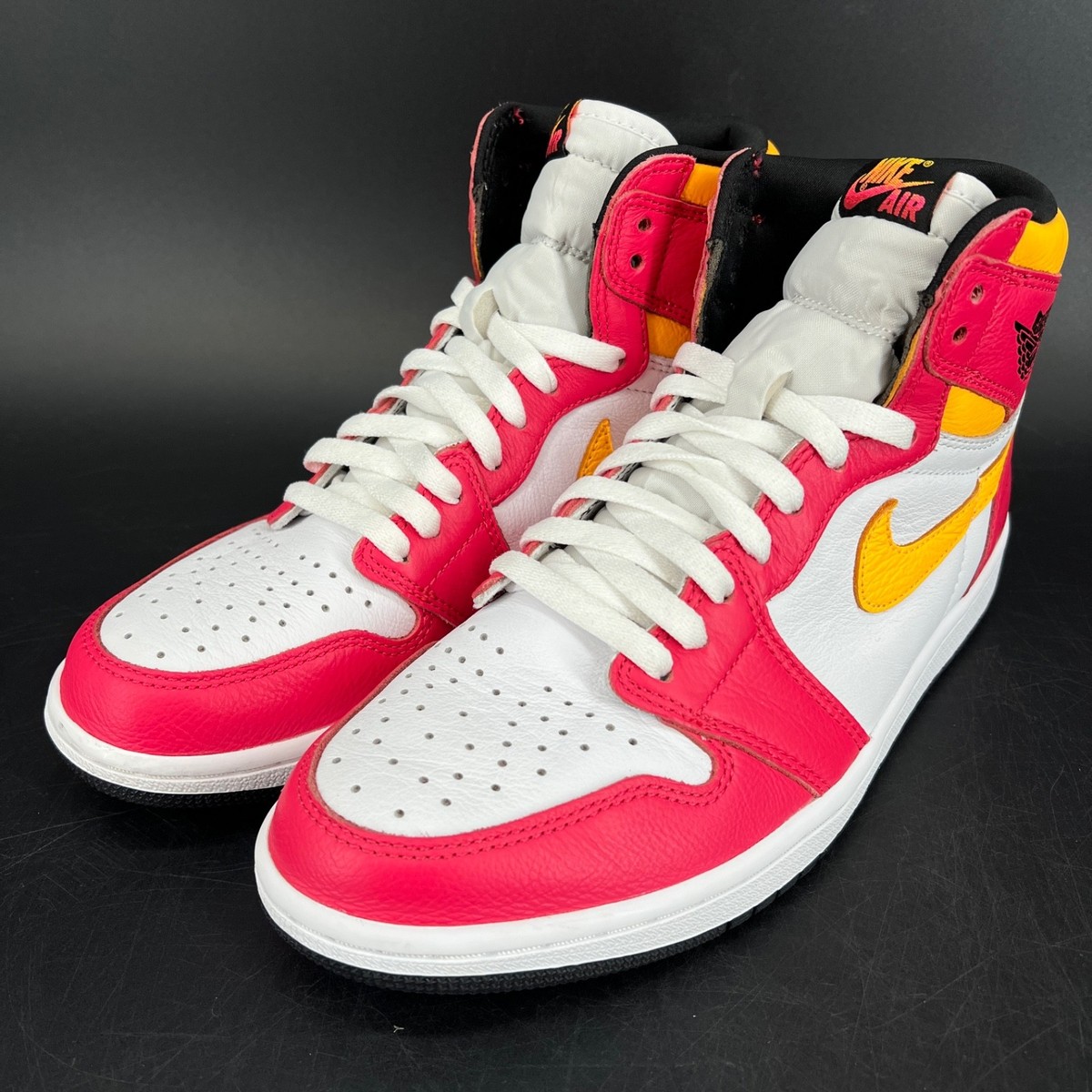シューズ(女性用) NikeAirJordan 1 High OG Light Fusion Red Nike Air Jordan 1 Light Fusion Red 2021 Size 9.5 555088-603